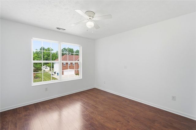 6088 Oak Ridge Drive, Huber Heights, OH 45424
