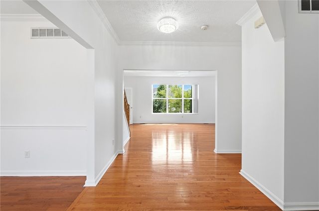 6088 Oak Ridge Drive, Huber Heights, OH 45424