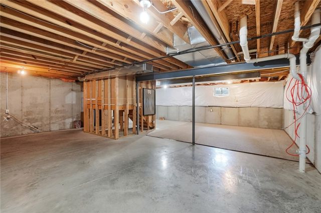 6088 Oak Ridge Drive, Huber Heights, OH 45424