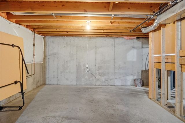6088 Oak Ridge Drive, Huber Heights, OH 45424