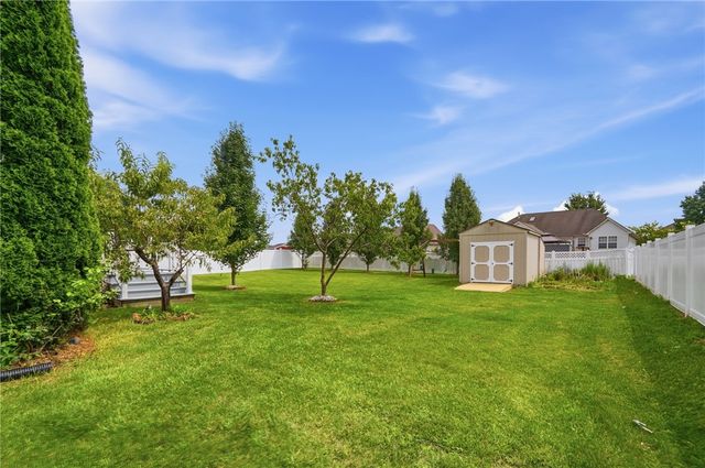6088 Oak Ridge Drive, Huber Heights, OH 45424