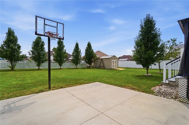 6088 Oak Ridge Drive, Huber Heights, OH 45424