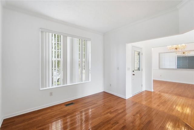 6088 Oak Ridge Drive, Huber Heights, OH 45424