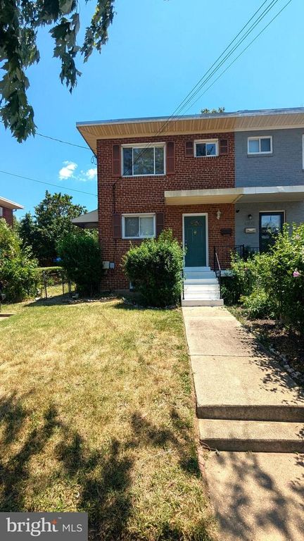 4906 WINTHROP ST, Oxon Hill, MD 20745