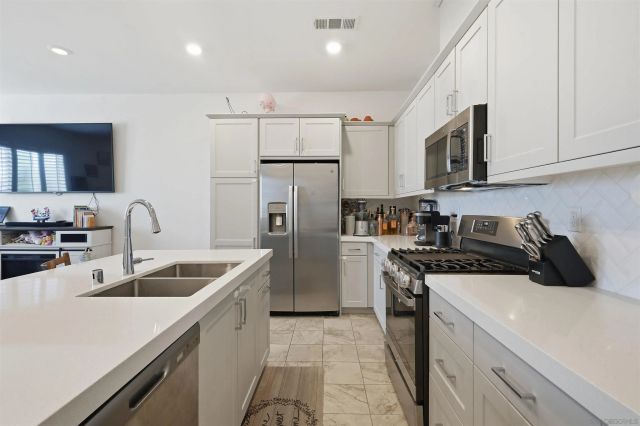 2044 BLUESTONE CIR., Chula Vista, CA 91913