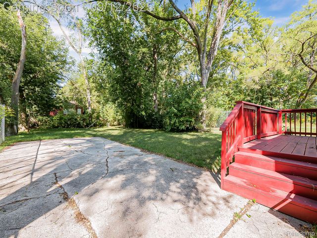 19925 Archdale Street, Detroit, MI 48235