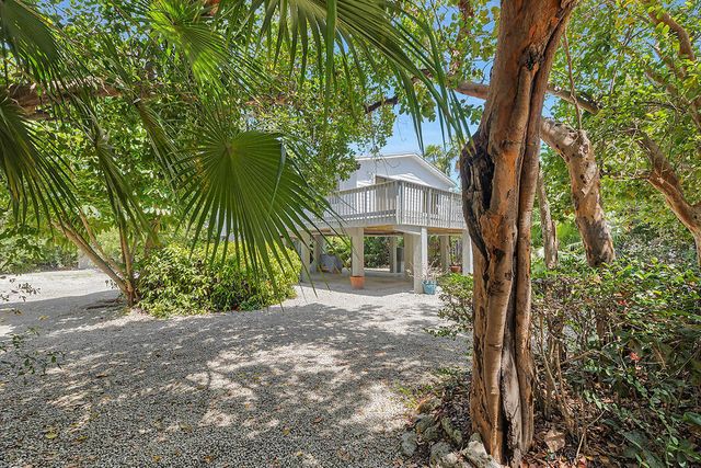 103 Stirrup Key Woods Road, Marathon, FL 33050