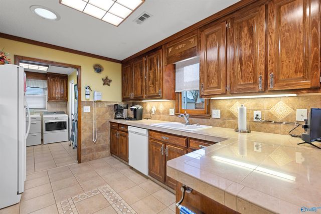 2209 Lugenia Drive, Huntsville, AL 35803