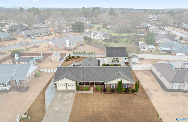 2209 Lugenia Drive, Huntsville, AL 35803