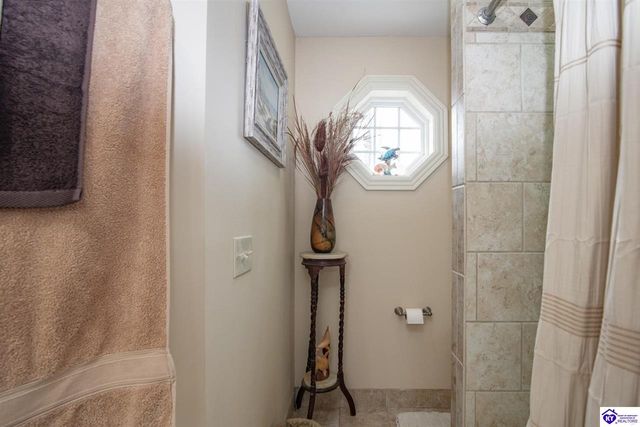 489 Lakeshore Parkway, Brandenburg, KY 40108