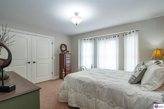 489 Lakeshore Parkway, Brandenburg, KY 40108