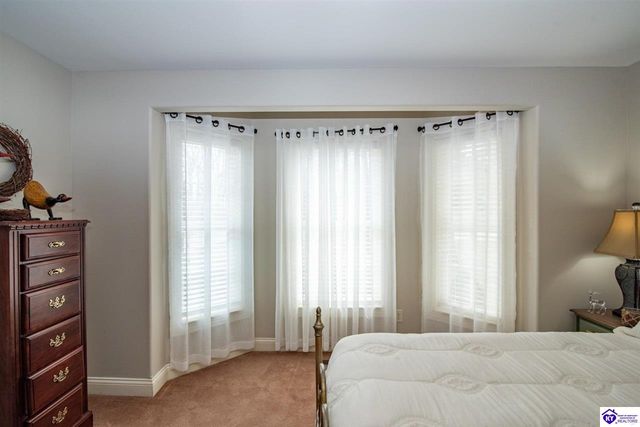 489 Lakeshore Parkway, Brandenburg, KY 40108