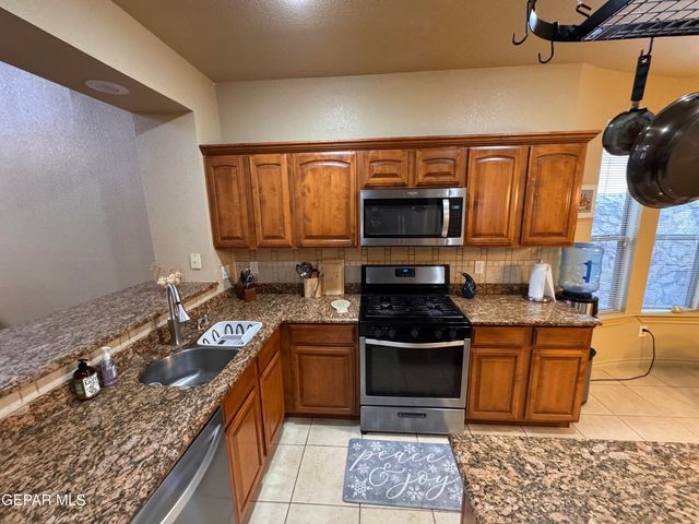 6377 FRANKLIN GATE Drive, El Paso, TX 79912