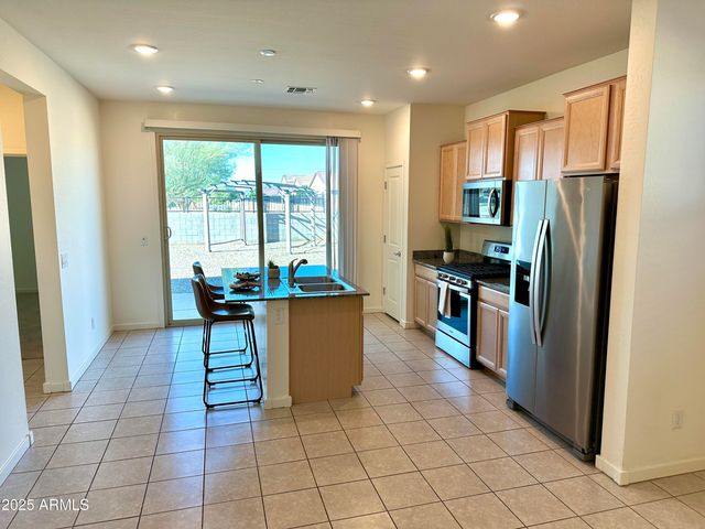 30976 N AUDOBON Drive, San Tan Valley, AZ 85143