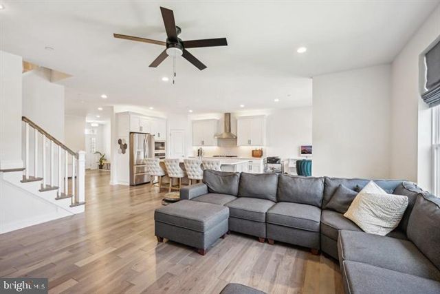 41 MIDSUMMER DR, West Chester, PA 19382