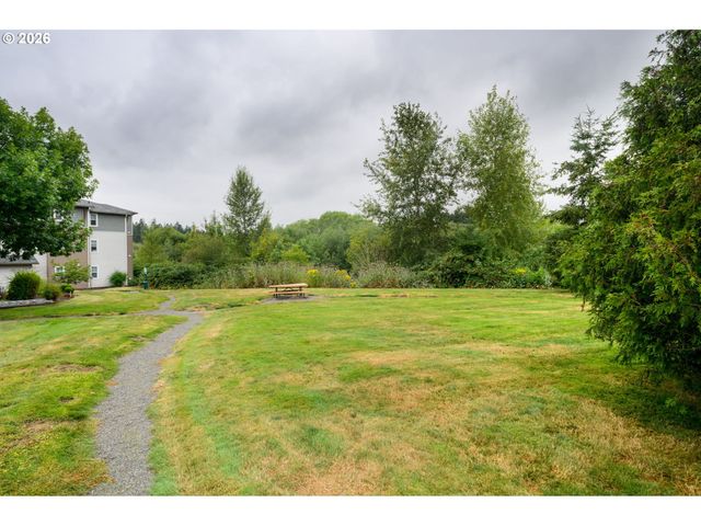 10651 Ne RED WING Way 102, Hillsboro, OR 97006