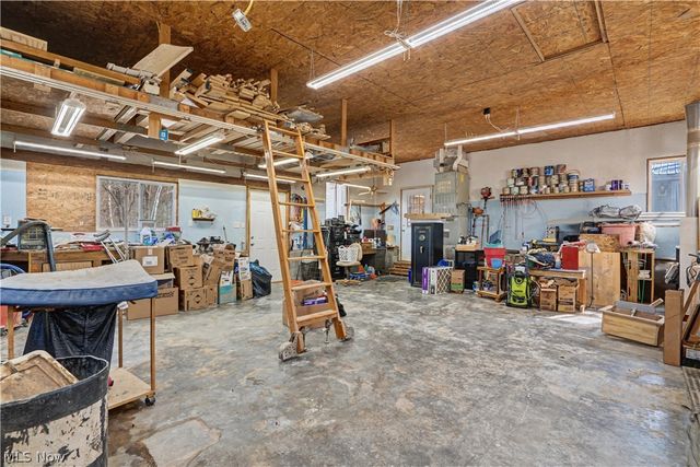 1201 Congress Road, Belpre, OH 45714