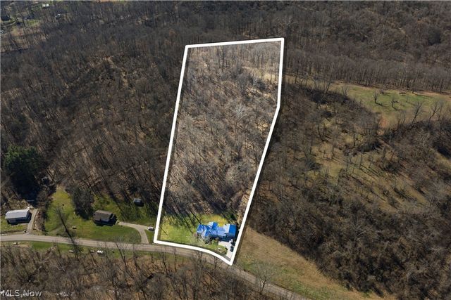 1201 Congress Road, Belpre, OH 45714