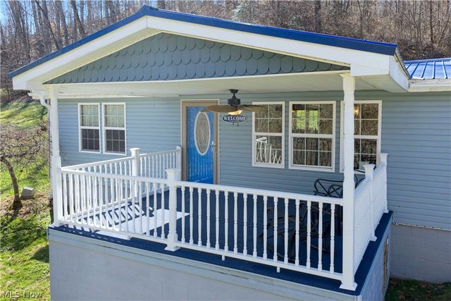 1201 Congress Road, Belpre, OH 45714