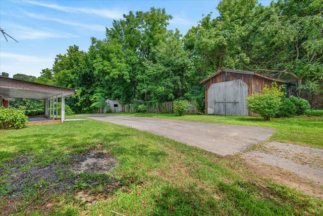 910 Highway 13, Cunningham, TN 37052