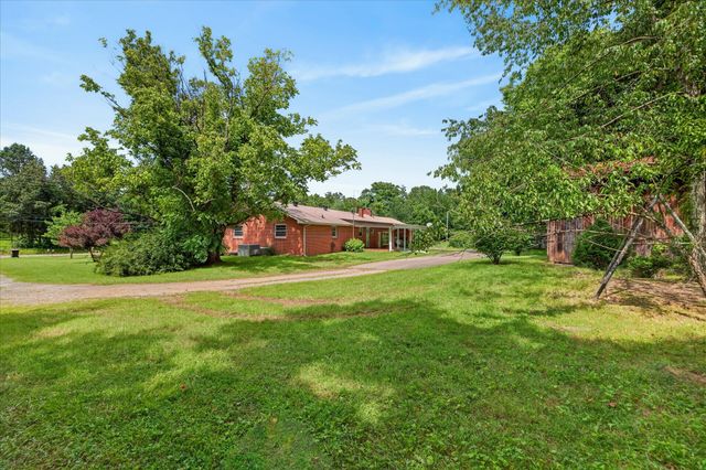 910 Highway 13, Cunningham, TN 37052