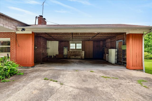 910 Highway 13, Cunningham, TN 37052