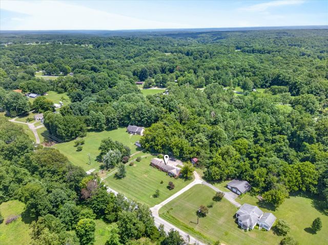 910 Highway 13, Cunningham, TN 37052