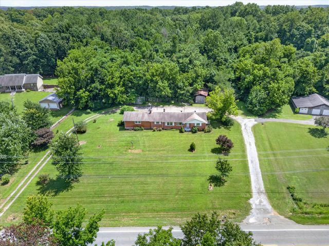 910 Highway 13, Cunningham, TN 37052