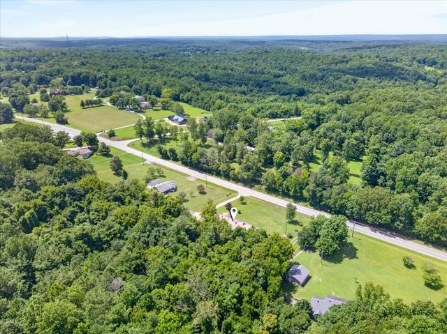 910 Highway 13, Cunningham, TN 37052