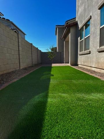9227 E Smith Avenue, Mesa, AZ 85212