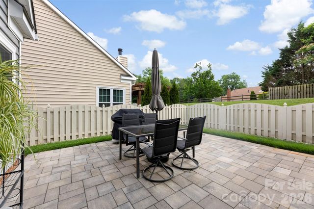 9128 Twilight Hill Court, Charlotte, NC 28277