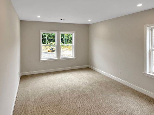 9 Whitman Circle 9, Bellingham, MA 02019