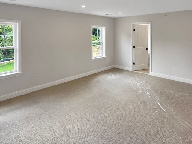 9 Whitman Circle 9, Bellingham, MA 02019