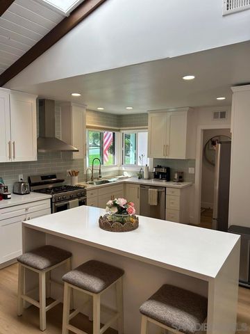 1745 Redwing St, San Marcos, CA 92078