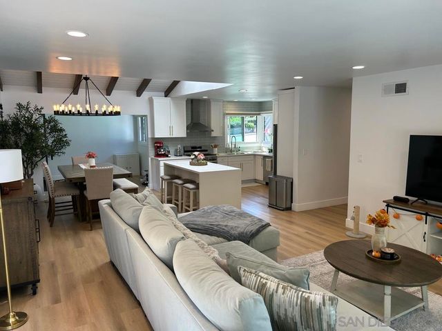 1745 Redwing St, San Marcos, CA 92078