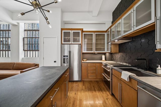 705 Main Street 516, Houston, TX 77002