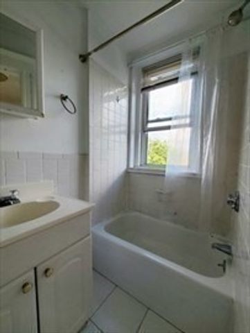 279 Harvard 43, Cambridge, MA 02139