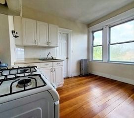 279 Harvard 43, Cambridge, MA 02139