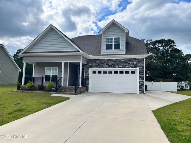 3218 School View Drive, Farmville, NC 27828