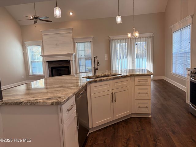 3218 School View Drive, Farmville, NC 27828