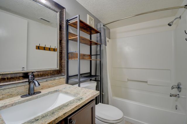 5759 Pinon Altos Road NW, Albuquerque, NM 87114