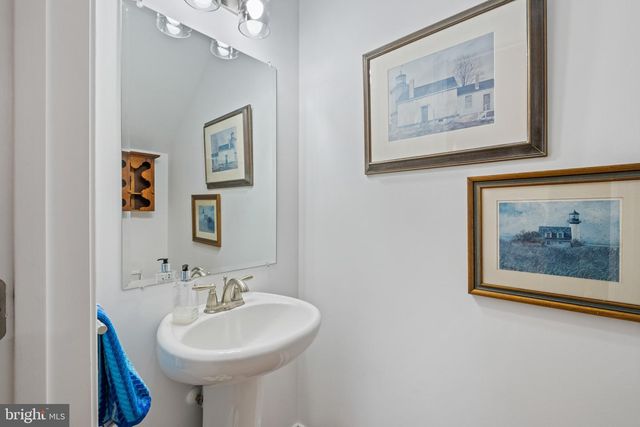 126 WATERMANS COVE LN, Chester, MD 21619