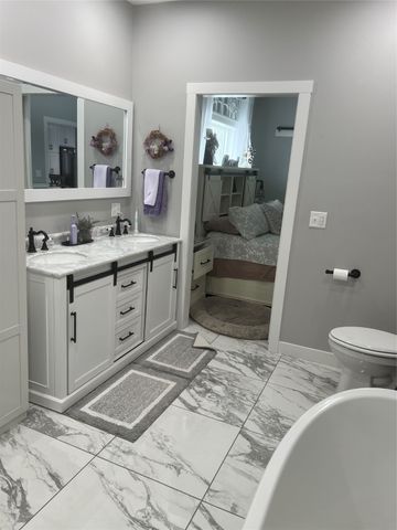 1309 E 12th Street N, Newton, IA 50208