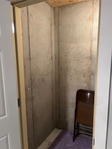 1309 E 12th Street N, Newton, IA 50208