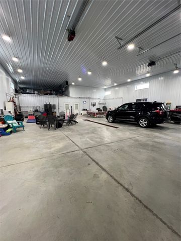 1309 E 12th Street N, Newton, IA 50208