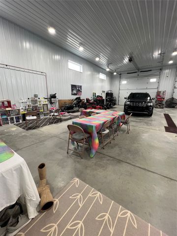 1309 E 12th Street N, Newton, IA 50208