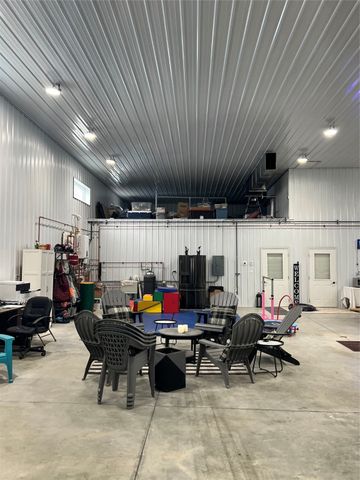 1309 E 12th Street N, Newton, IA 50208