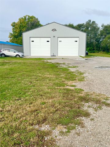 1309 E 12th Street N, Newton, IA 50208