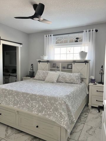 1309 E 12th Street N, Newton, IA 50208