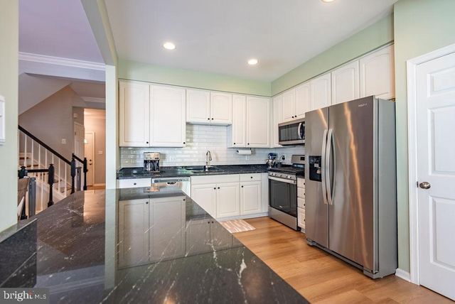 43287 CHOKEBERRY SQ, Ashburn, VA 20147